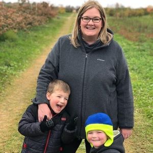Meet your Posher, Jennifer